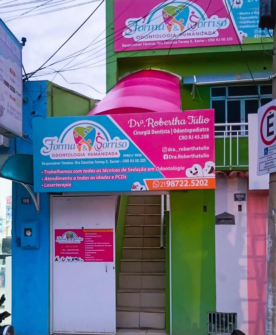 Entrada da unidade São Pedro da Aldeia da clínica Forma & Sorriso na Região dos Lagos